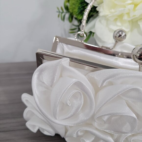 Elegant White Satin Roses Wedding Party Clutch Purse w/Rhinestone Handle & Chain - Picture 4 of 7